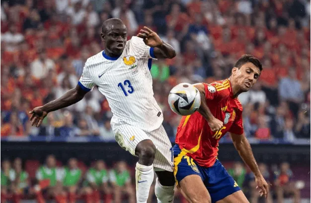 赛事直播-队报：巴黎FC大股东LV集团牵头谈判，最终没能从沙特签坎特