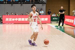 能攻善传！侯孟泽6中4拿到11分7助 三分2中1&amp;正负值+29